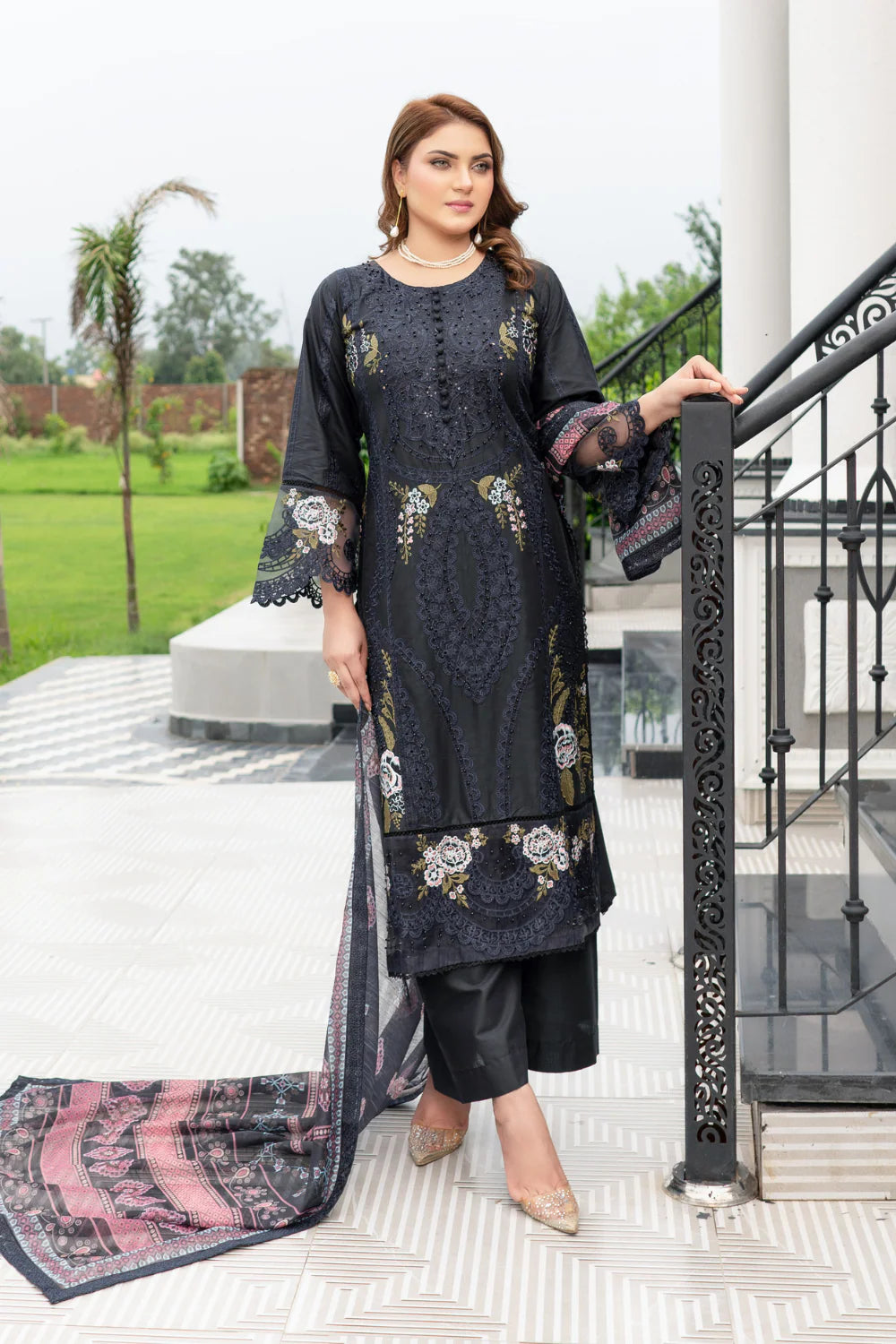 Munira Designer Embroidered Cotton Chikankari Suit FAR0002