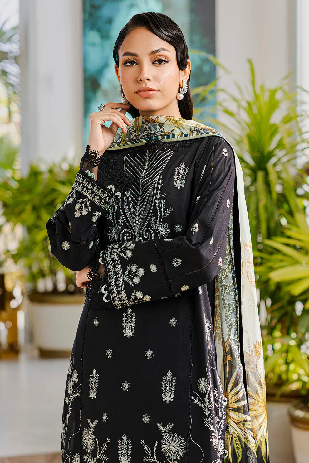 Zellbury Embroidered Lawn Suit FAR0017